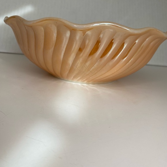 Vtg Fire King Peach Lustreware Bowl Iridescent Swirls Ruffled Edges - Picture 4 of 9